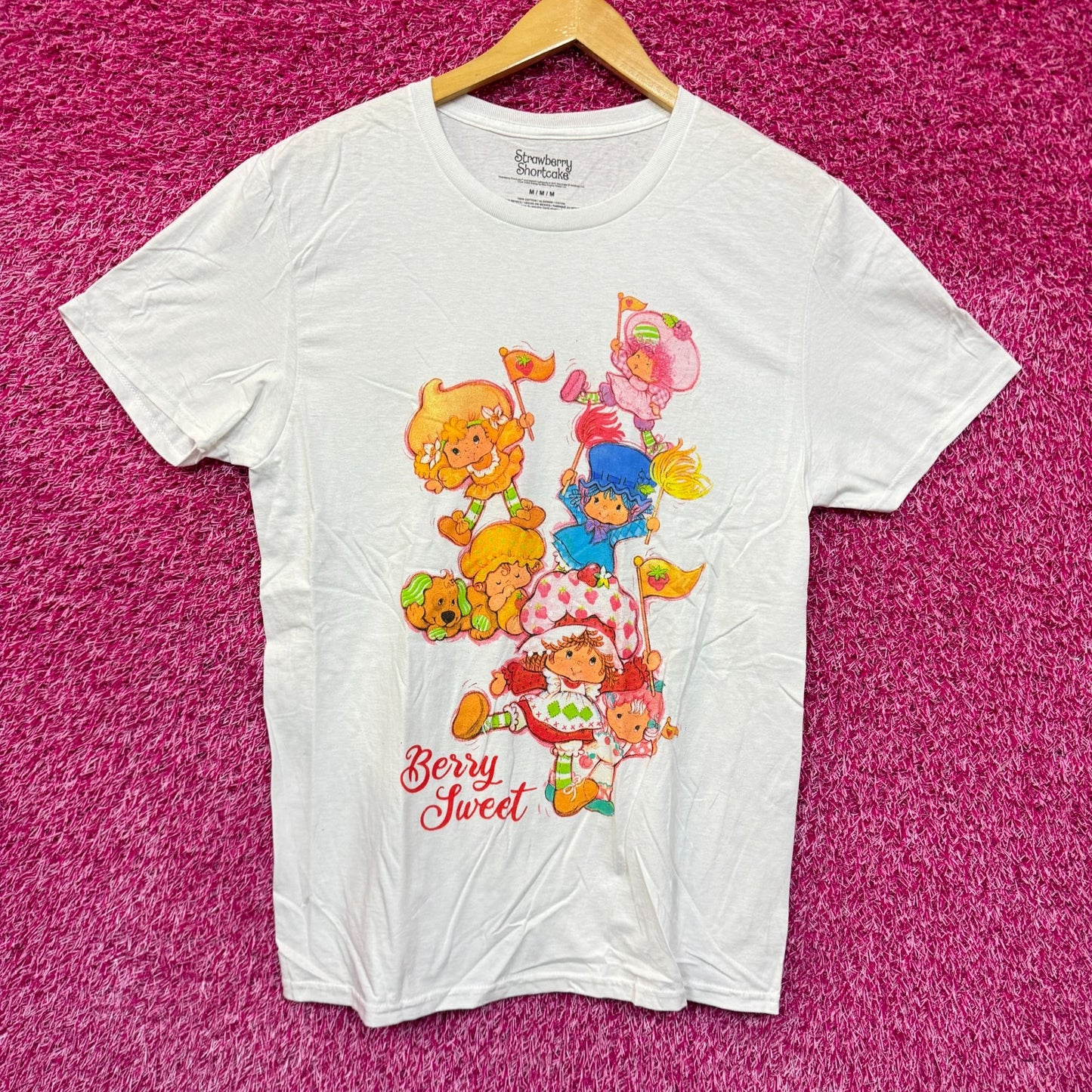 Strawberry Shortcake Berry Sweet Spirit Rally Cartoon Tee M