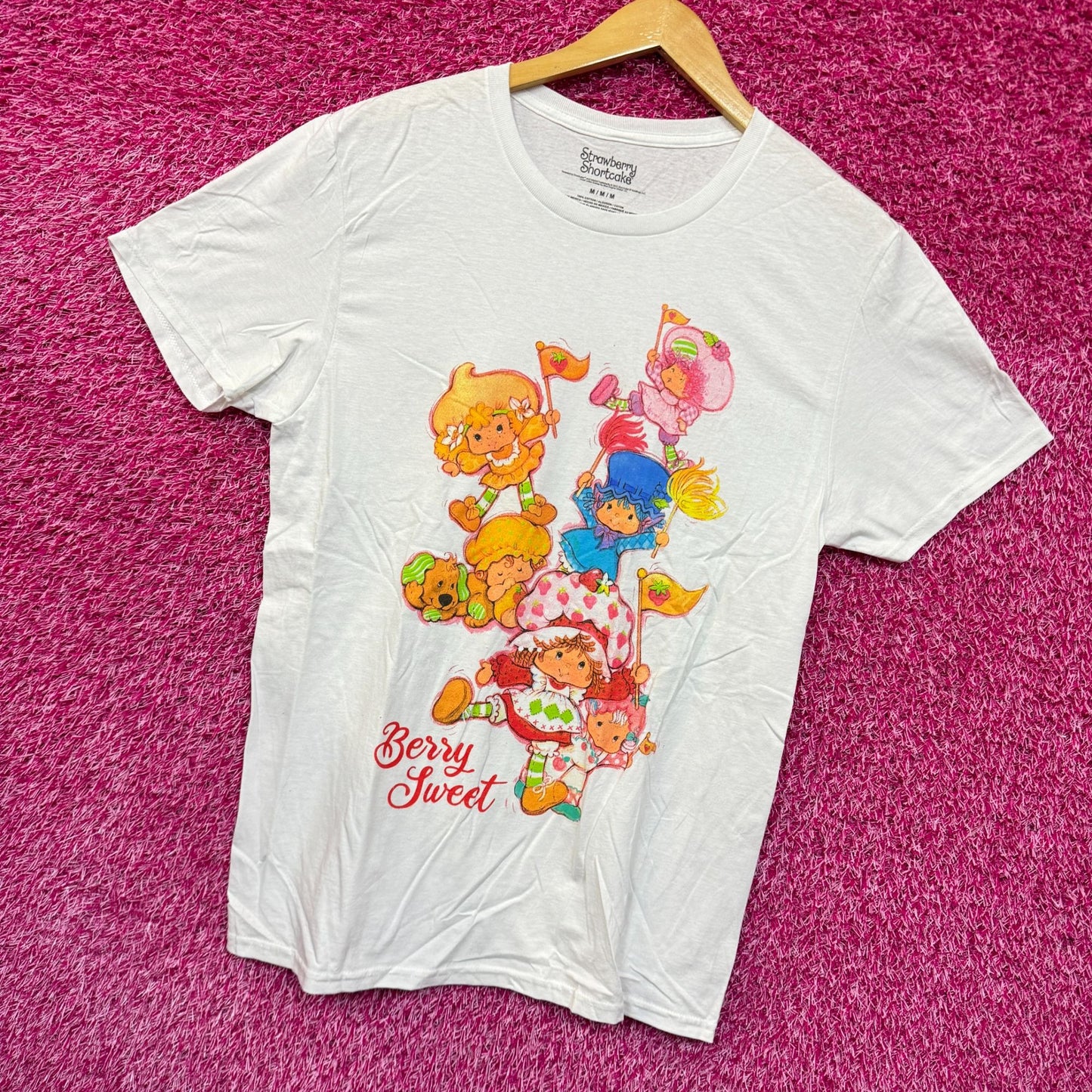 Strawberry Shortcake Berry Sweet Spirit Rally Cartoon Tee M