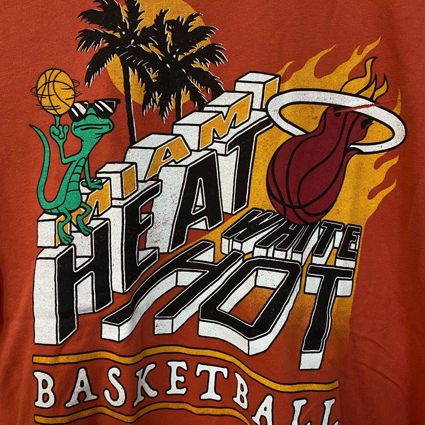 Miami Heat White Hot Basketball Graphic T-Shirt Small