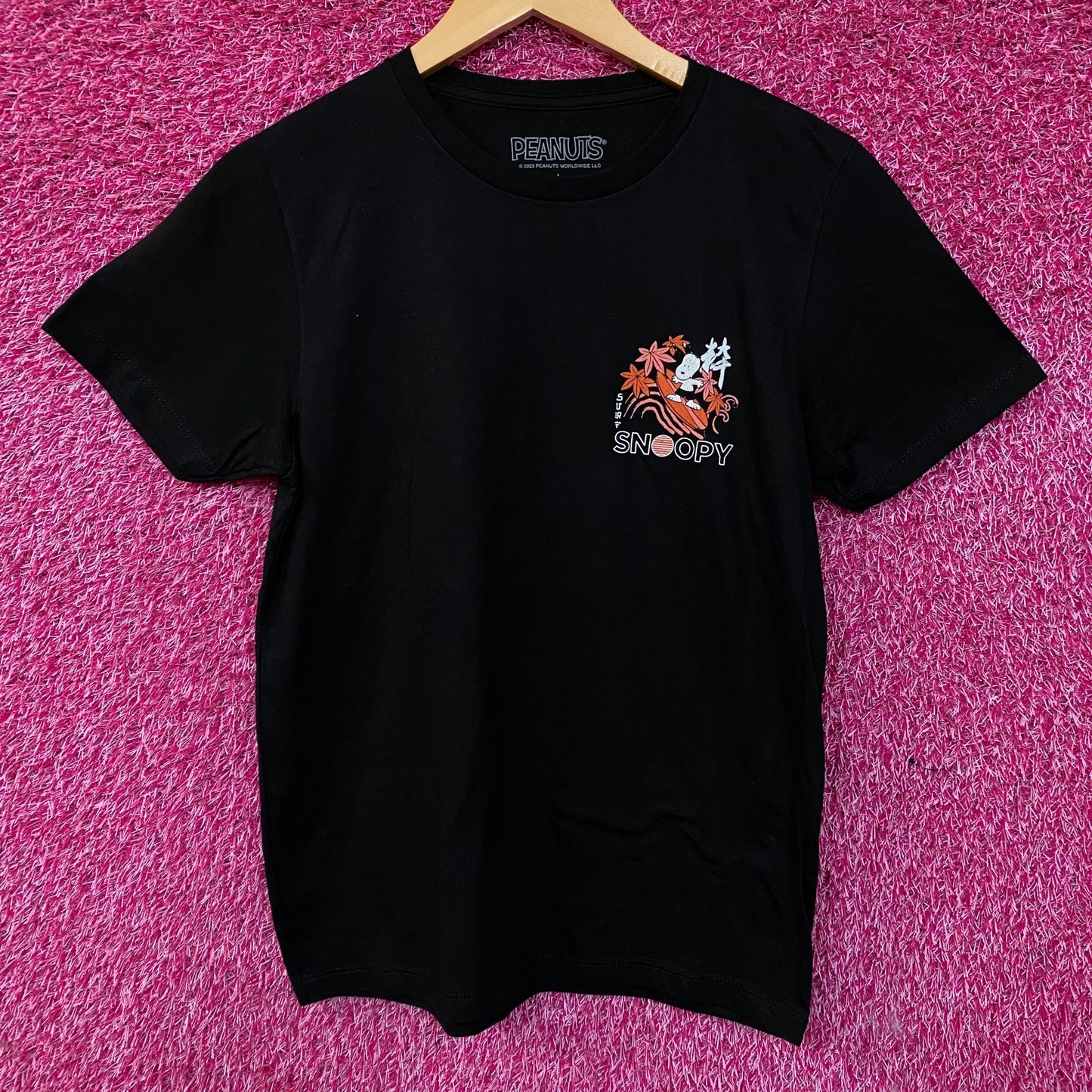 Peanuts Kanji Snoopy Surf Graphic T-Shirt Large