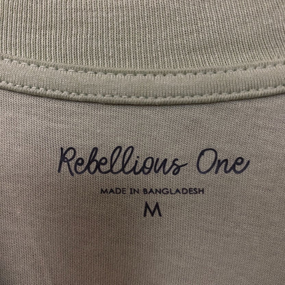 Rebellious One Yellowstone National Park Cropped Graphic Tee Medium