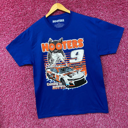 Hooters Coming In Hot Delightfully Tacky Since 1983 T-Shirt Large