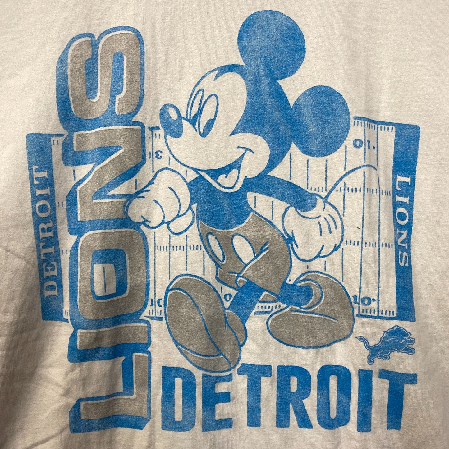 Disney x Junk Food NFL Detroit Lions Mickey Mouse Field T-Shirt Large