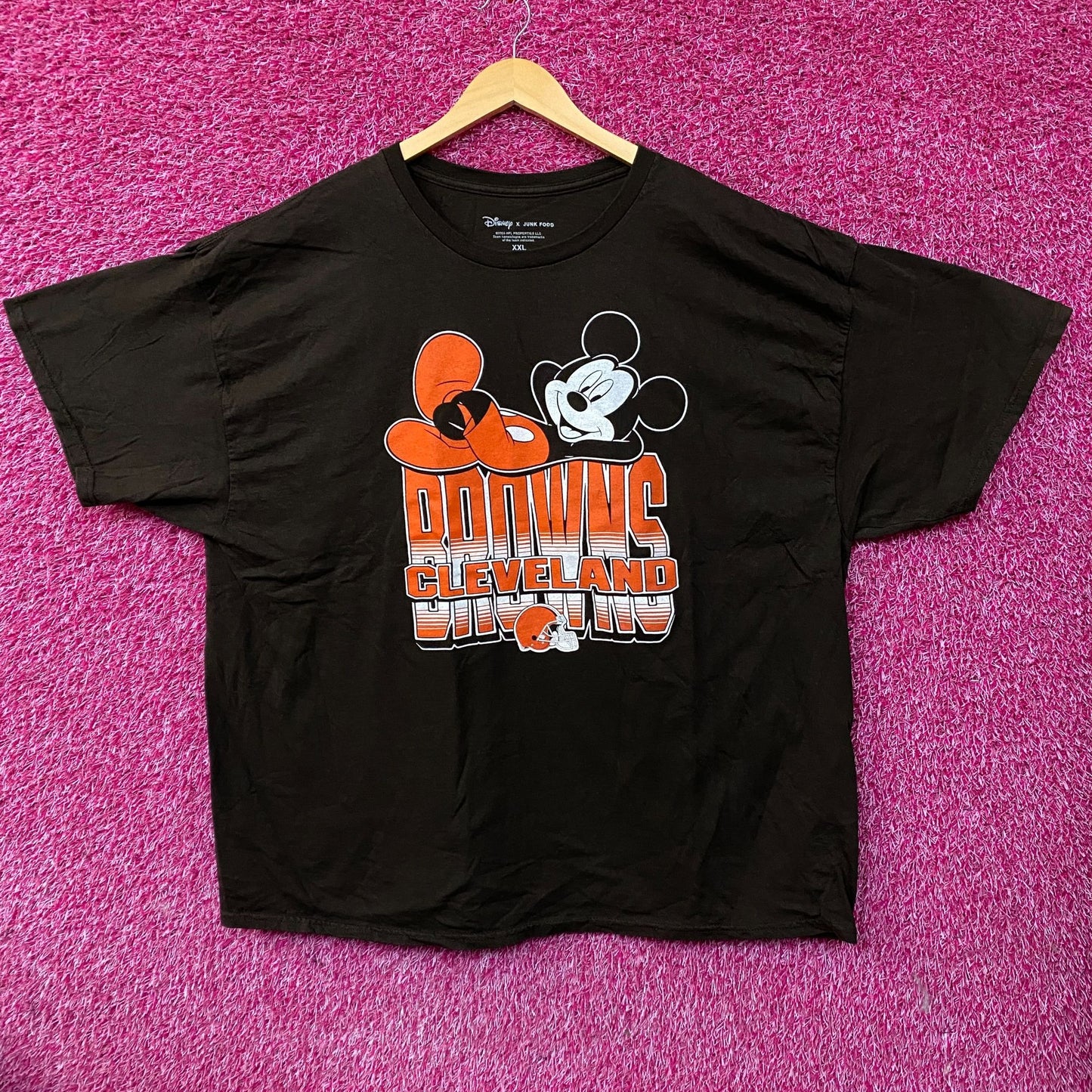 Junk Food x NFL Disney Mickey Mouse Kick Back Browns Cleveland Brown Shirt 2XL