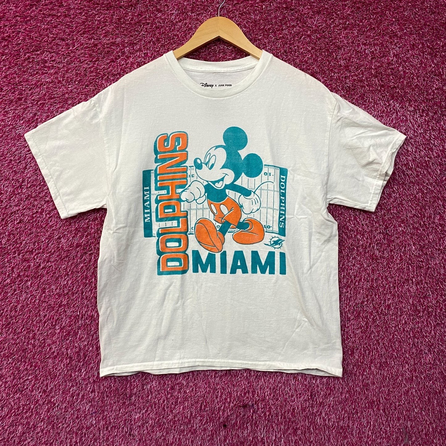 Disney x Junk Food NFL Miami Dolphins Mickey Mouse Field T-Shirt Medium
