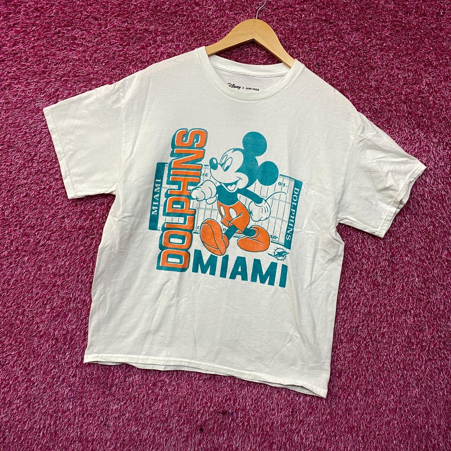Disney x Junk Food NFL Miami Dolphins Mickey Mouse Field T-Shirt Medium