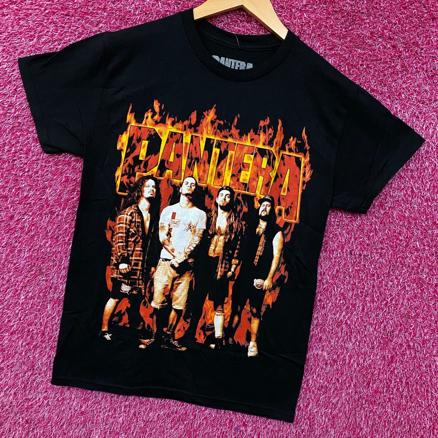 Pantera Flames Band Photo Metal Band T-Shirt Small