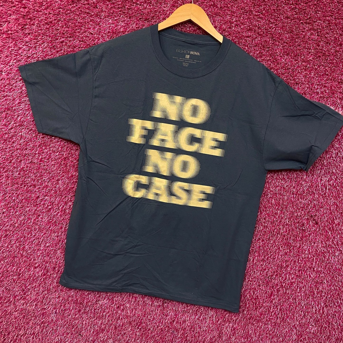 Fashion Nova No Face No Case Glitched Graphic T-Shirt Large