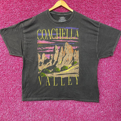 Coachella Valley Vintage-Style Graphic Design T-Shirt 2XL