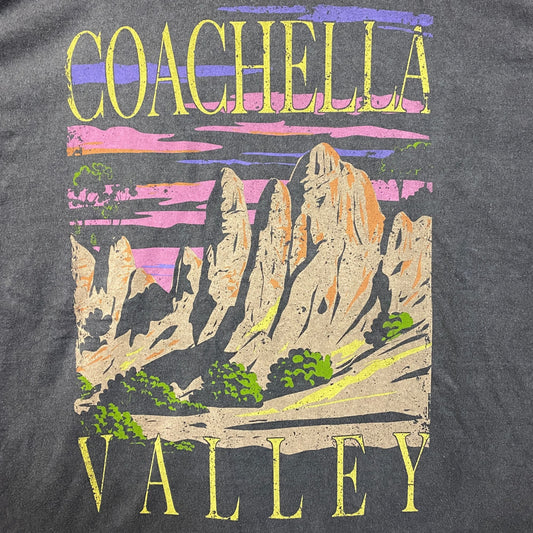 Coachella Valley Vintage-Style Graphic Design T-Shirt 2XL