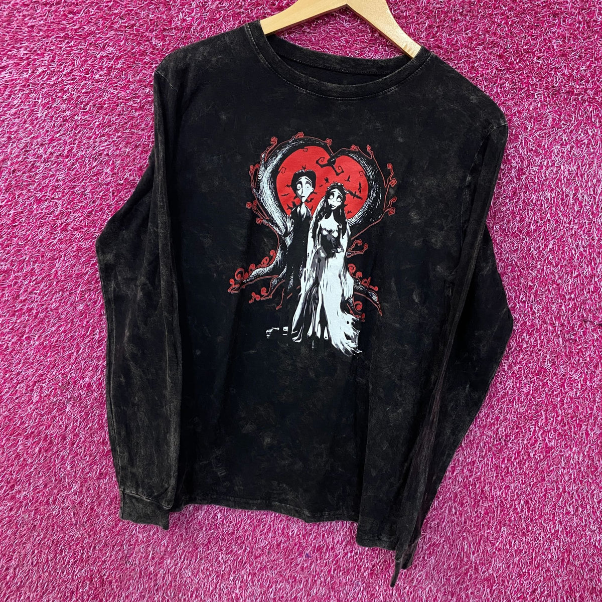 Tim Burton's Corpse Bride "Heart" Black Acid-Wash Long-Sleeve Graphic T-Shirt Medium