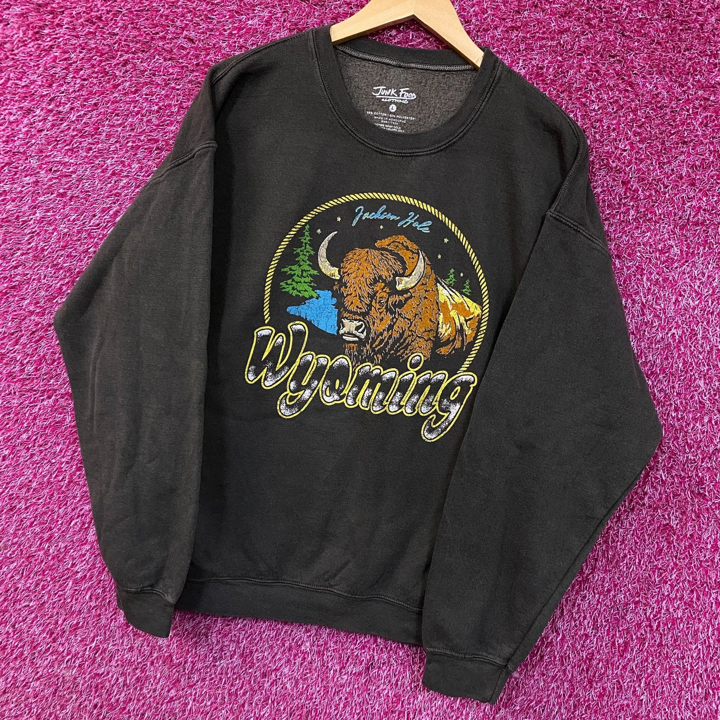 Junk Food Clothing Wyoming Bison Graphic Crewneck Sweatshirt Large