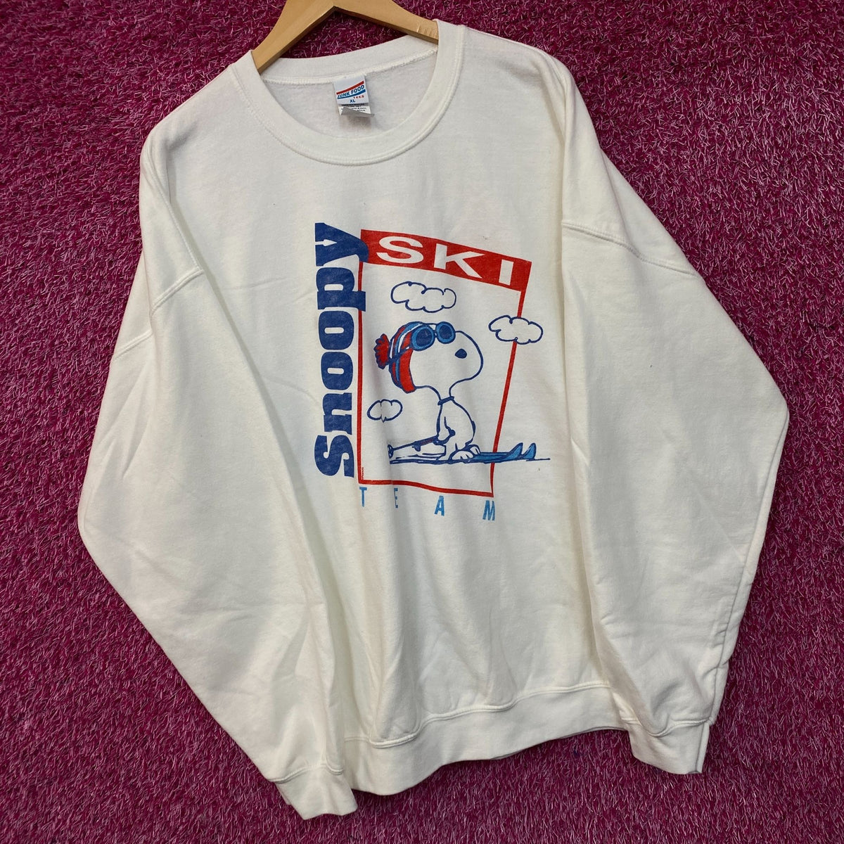 Peanuts "Snoopy Ski Team" Retro Style Crewneck Sweatshirt XL