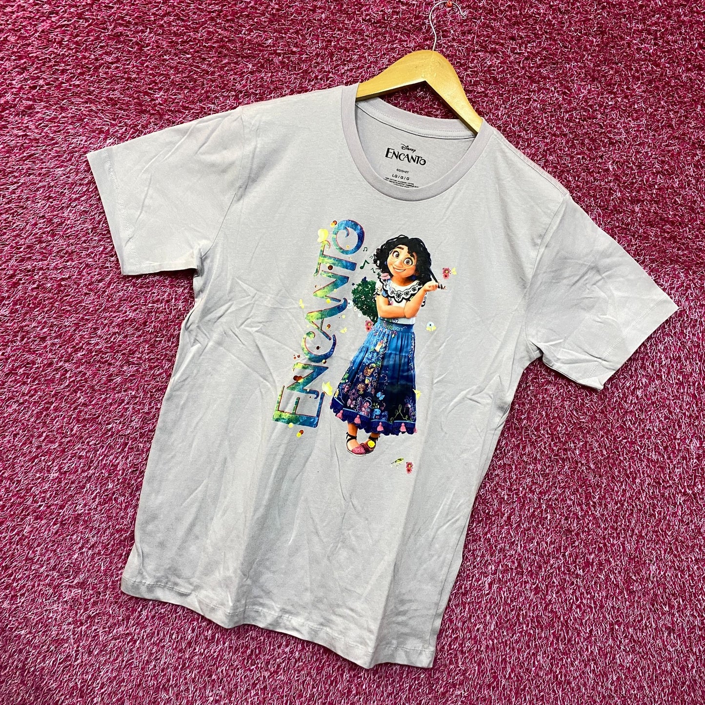 Encanto Mirabel Madrigal Disney Animated Movie Tee L