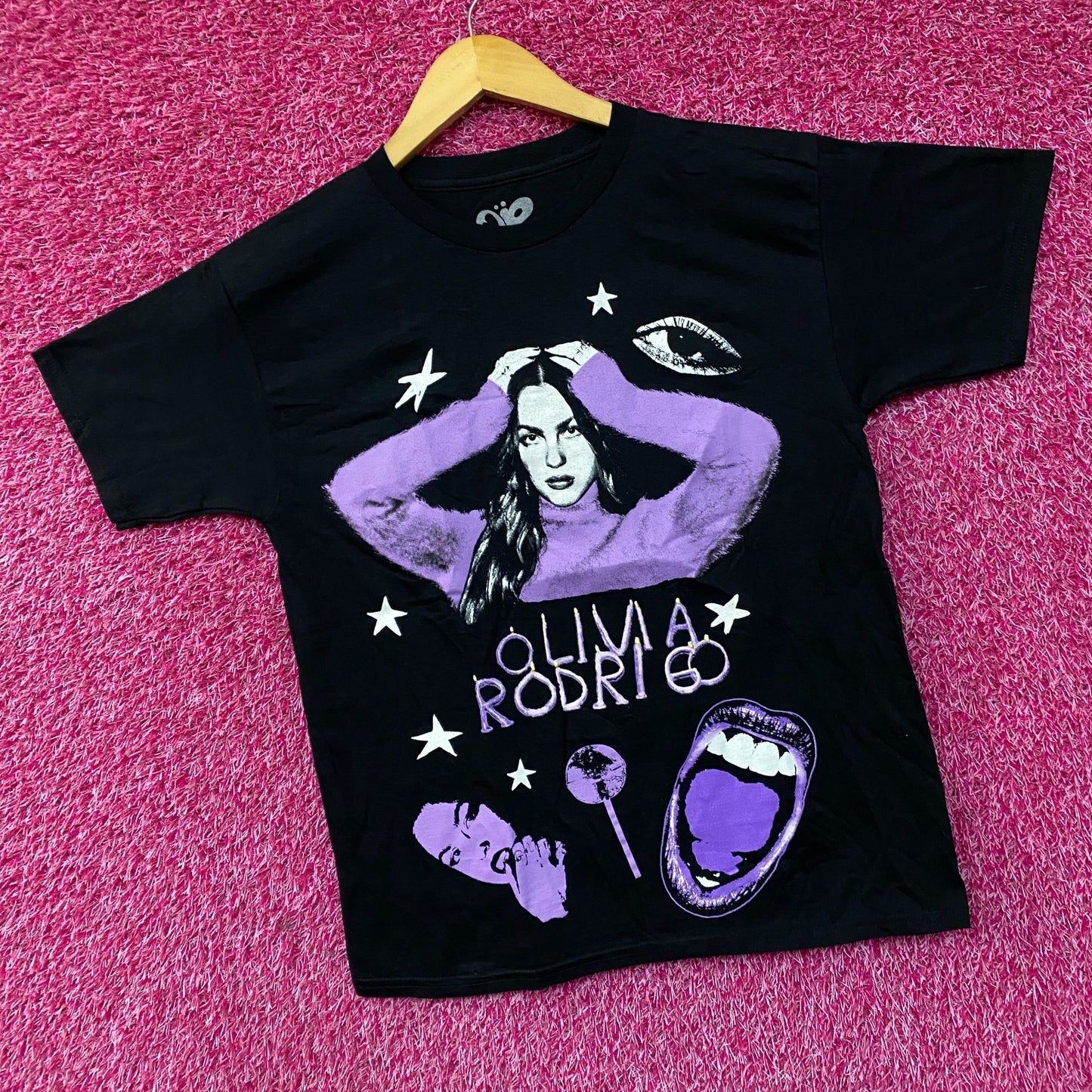 Olivia Rodrigo Guts Album World Tour T-Shirt Extra Small