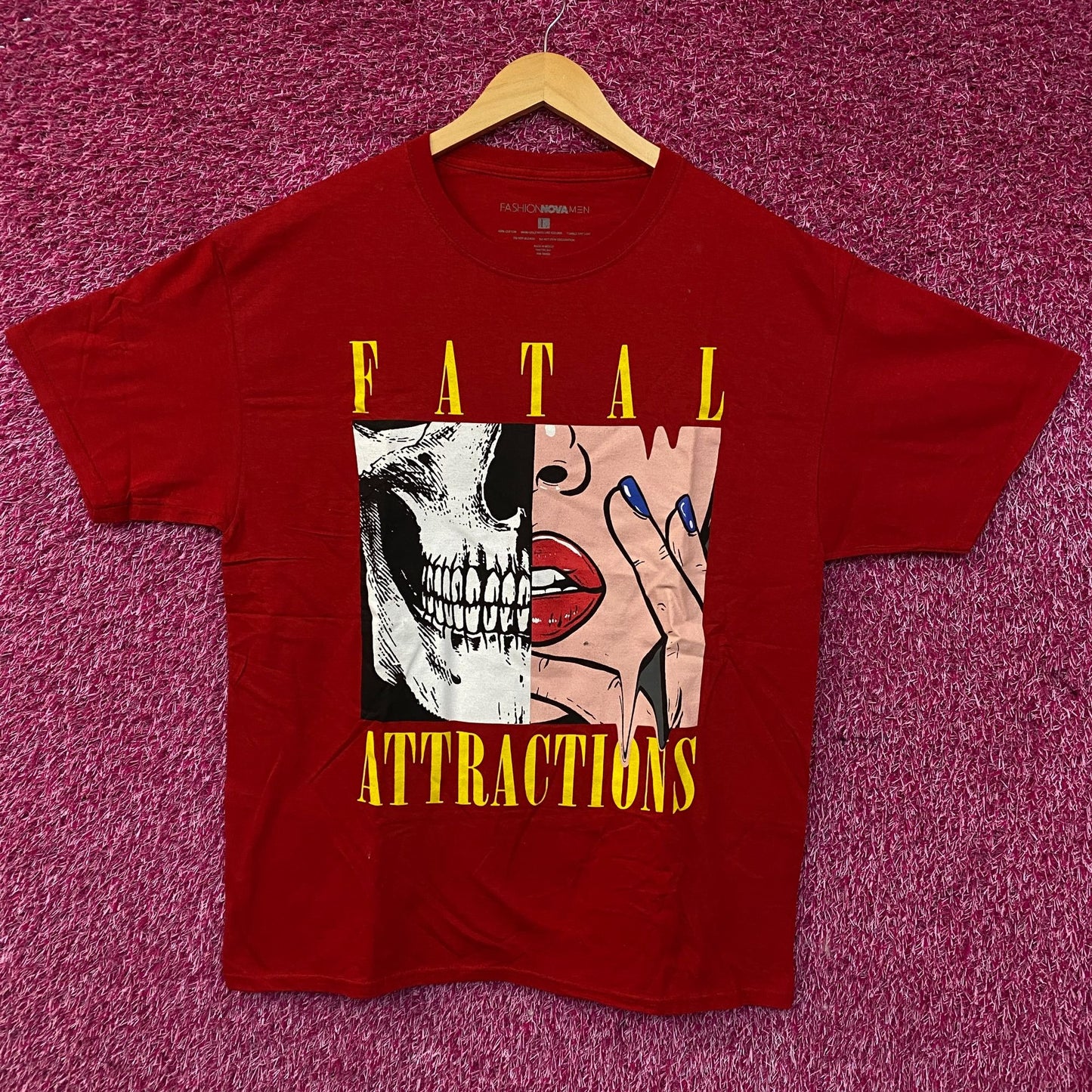 Fashion Nova Fatal Attractions Graphic T-Shirt Large