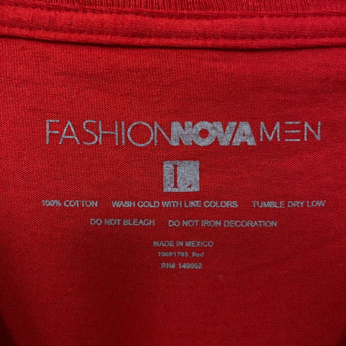 Fashion Nova Fatal Attractions Graphic T-Shirt Large