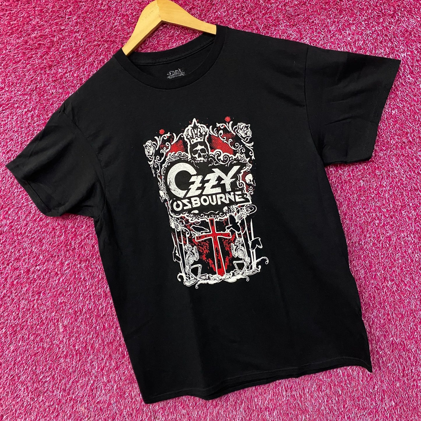 Ozzy Osbourne Crowned Skull Graphic Design T-Shirt Large