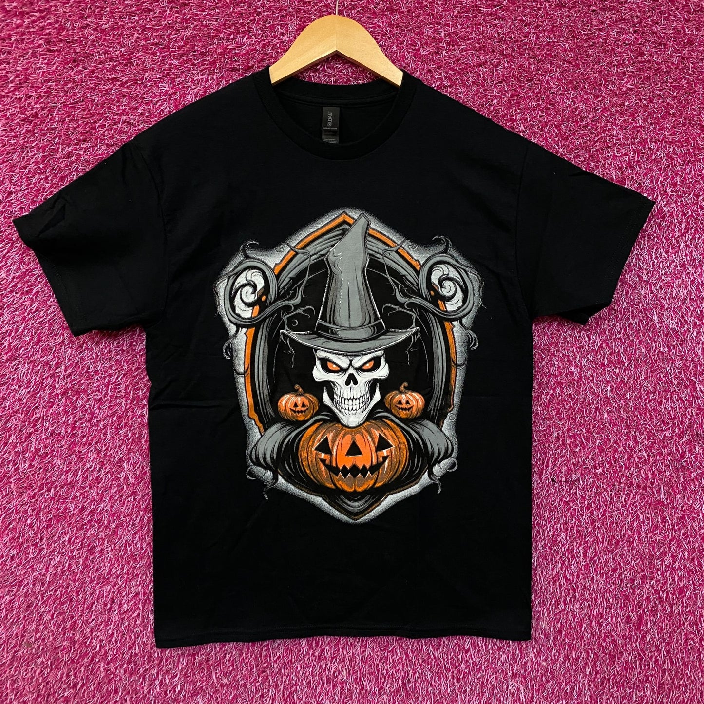 Halloween Dead Witch Tshirt size Medium