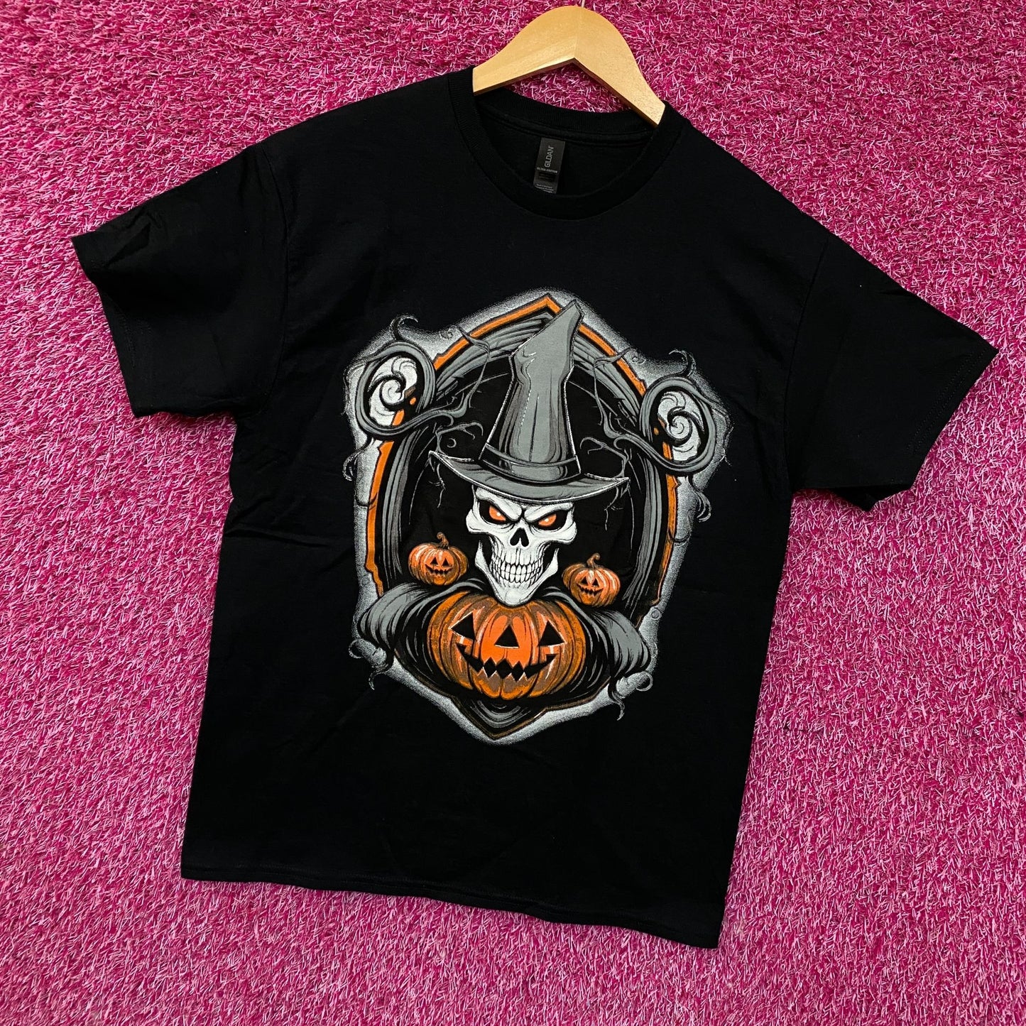 Halloween Dead Witch Tshirt size Medium