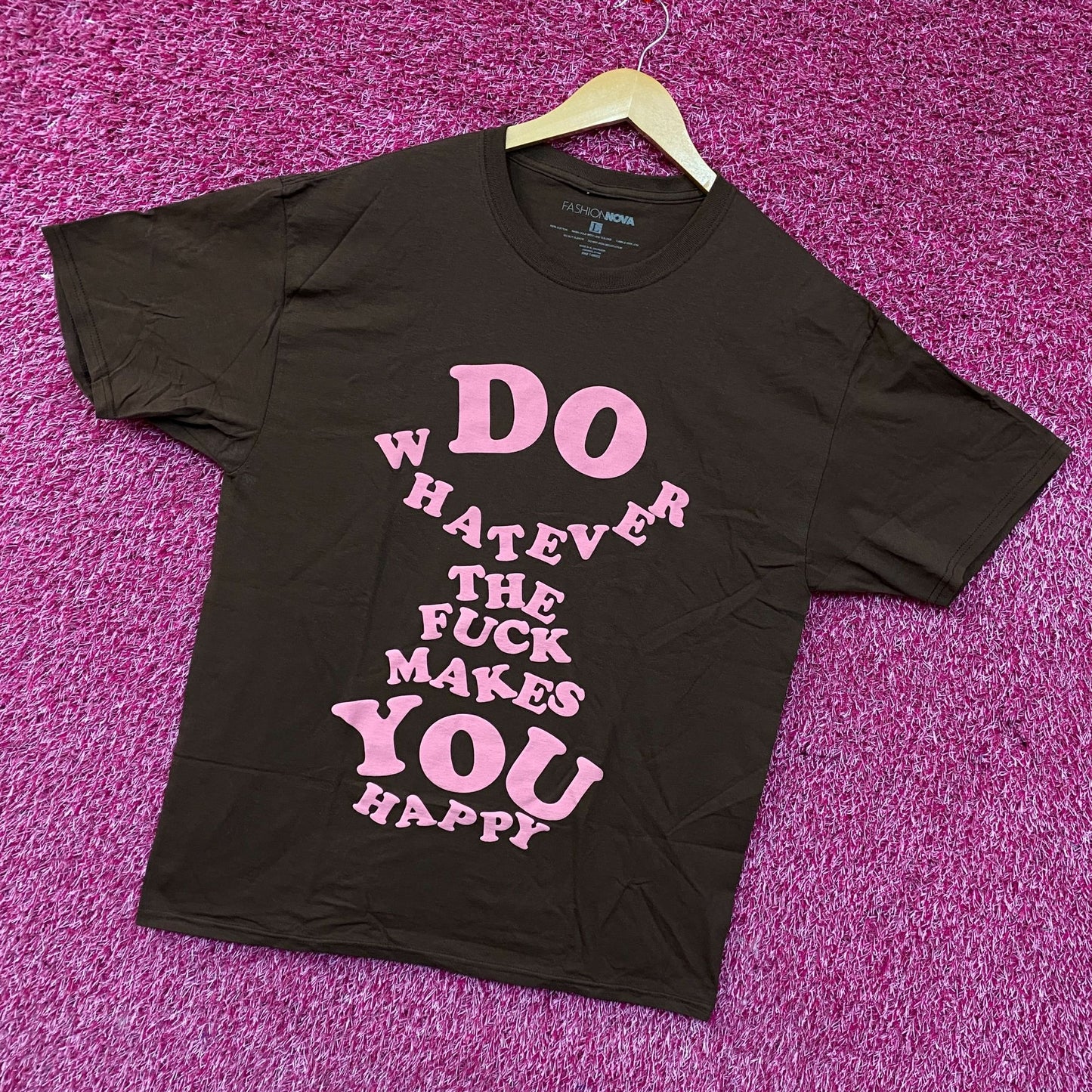 Fashion Nova Whatever Makes You Happy Graphic T-Shirt Large