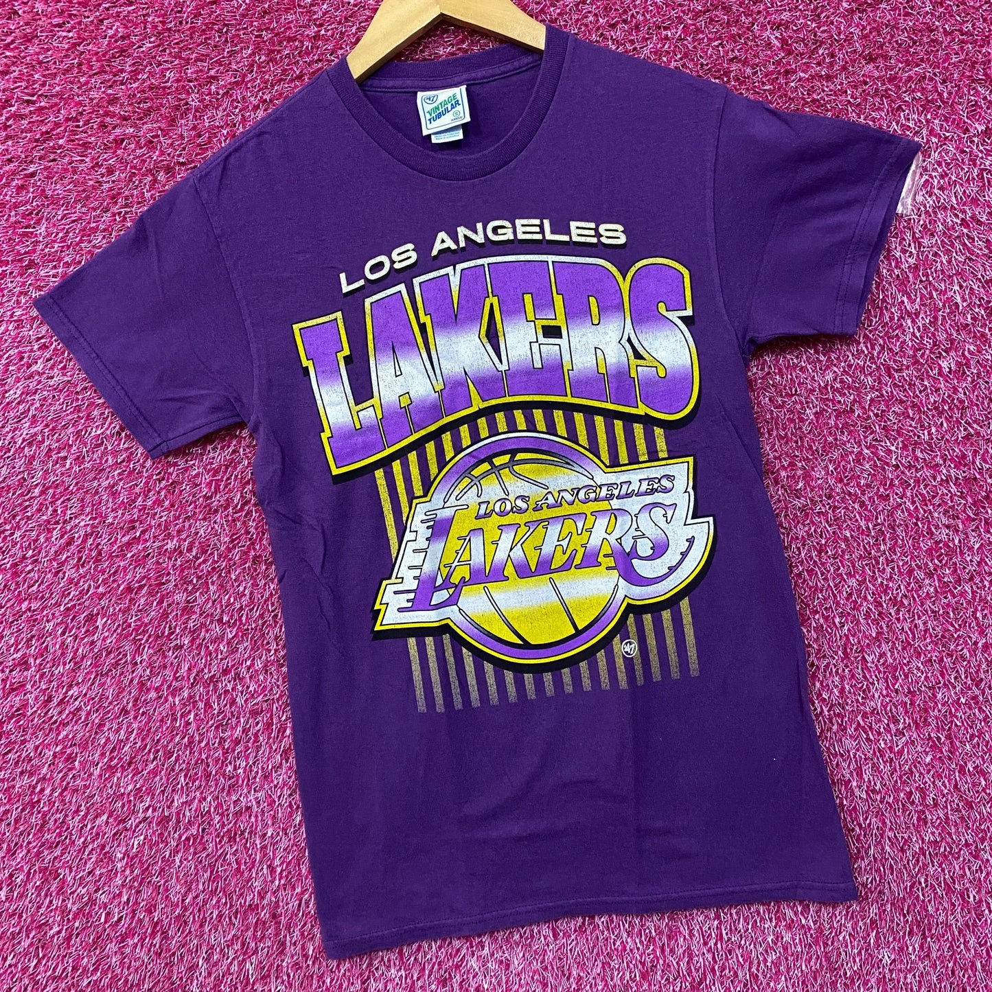 Los Angeles Lakers Graphic Design T-Shirt Small