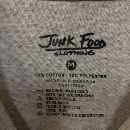 Junk Food Clothing Peanuts Snoopy Halloween Tshirt size Medium