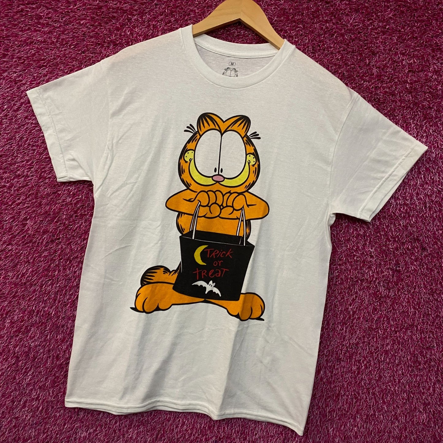 Garfield Trick Or Treat Cartoon Graphic T-Shirt Medium