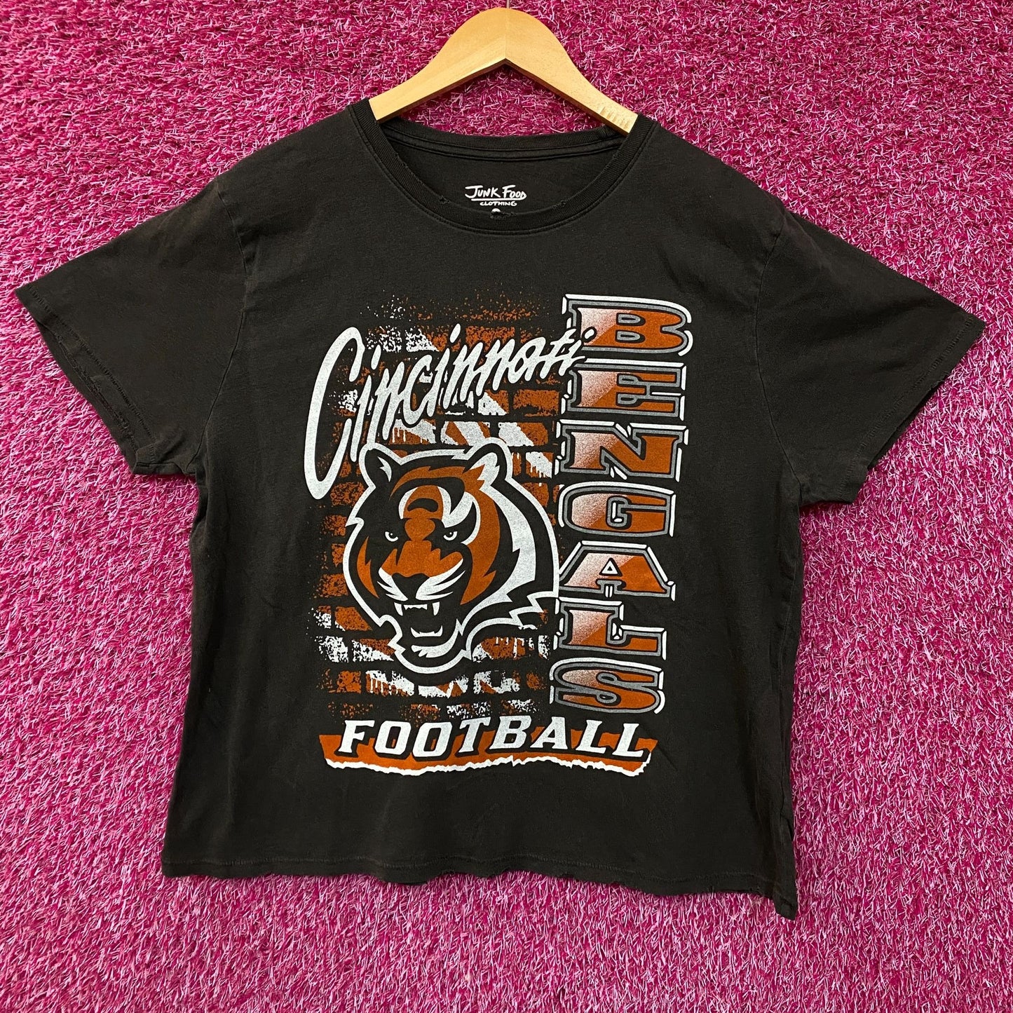 Junk Food Clothing Women's NFL Cincinnati Bengals Brick Retro Tee XL