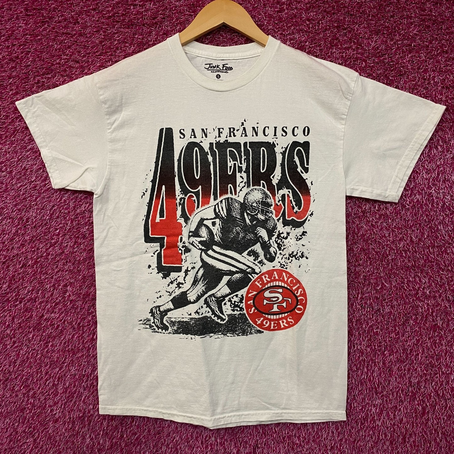 Junk Food Clothing NFL San Francisco 49ers Rushing Flea Market T-Shirt Small