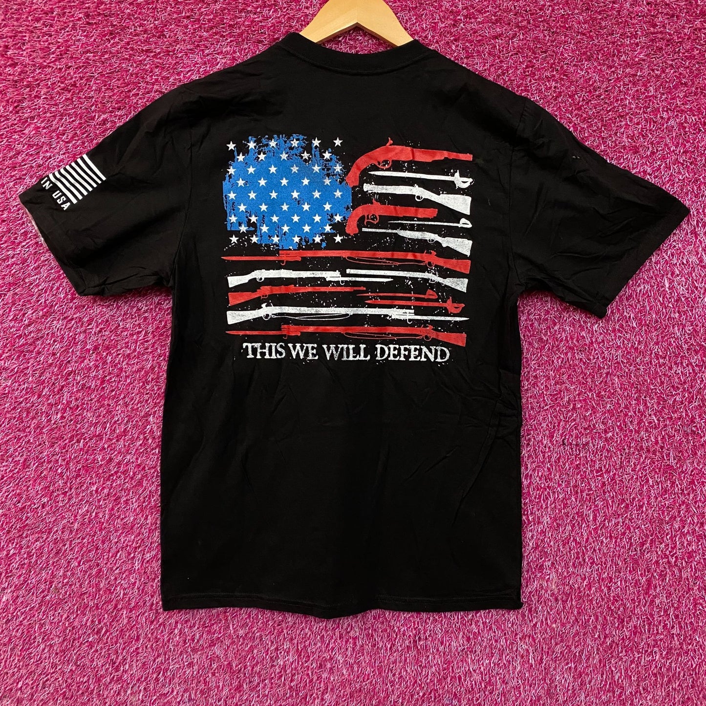 Bass Pro Shops "This We Will Defend" Graphic T-shirt Medium