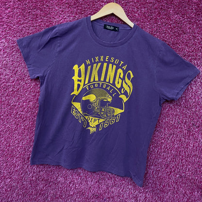Junk Food Minnesota Vikings Football Helmet Women's Tee size XL
