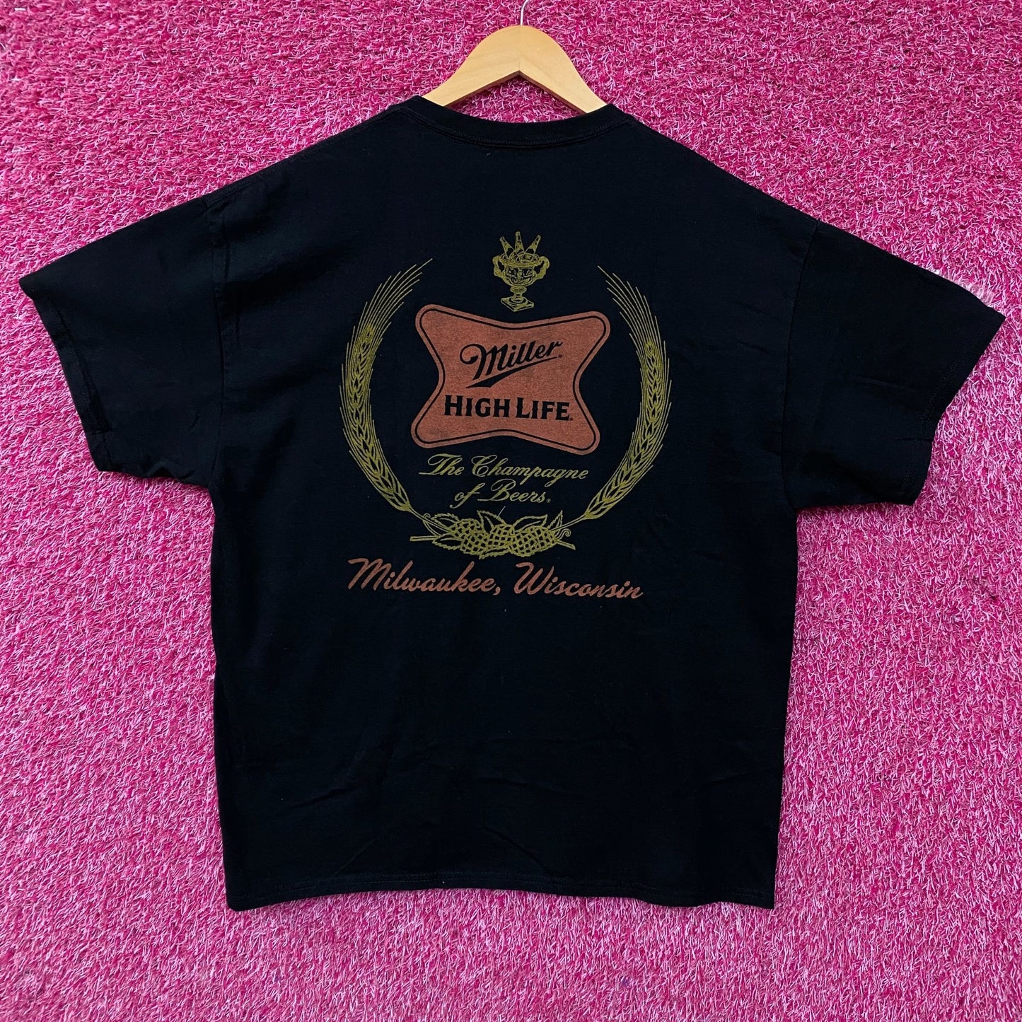 Junk Food Clothing Miller High Life "Champagne of Beers" Graphic T-Shirt Large