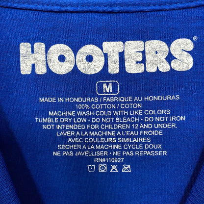 Hooters Racing Team Race Car Number 9 Graphic Design T-Shirt Medium