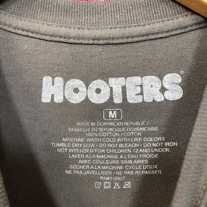 Hooters Racing Come See Your Favorite Racer T-Shirt Medium