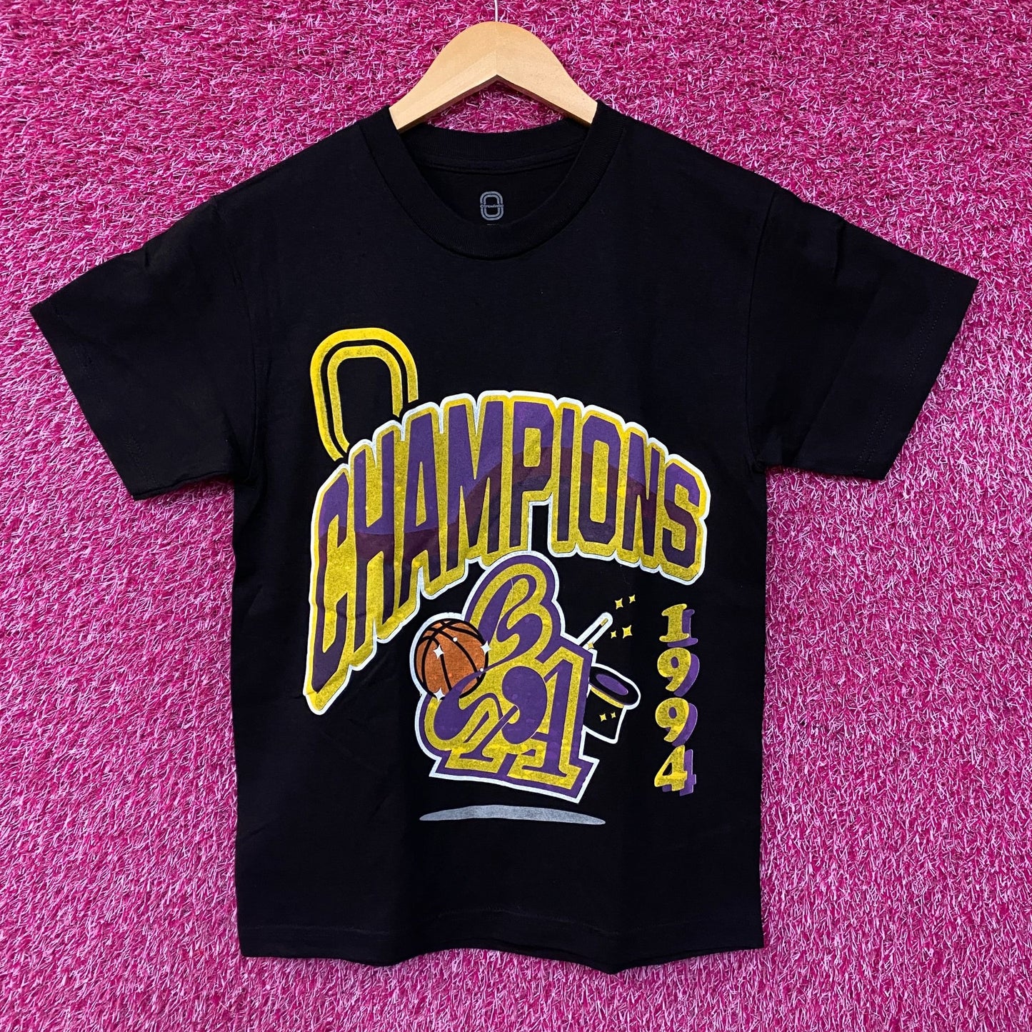 Circulate x Overtime Local Champions Los Angeles Lakers Graphic T-Shirt Small