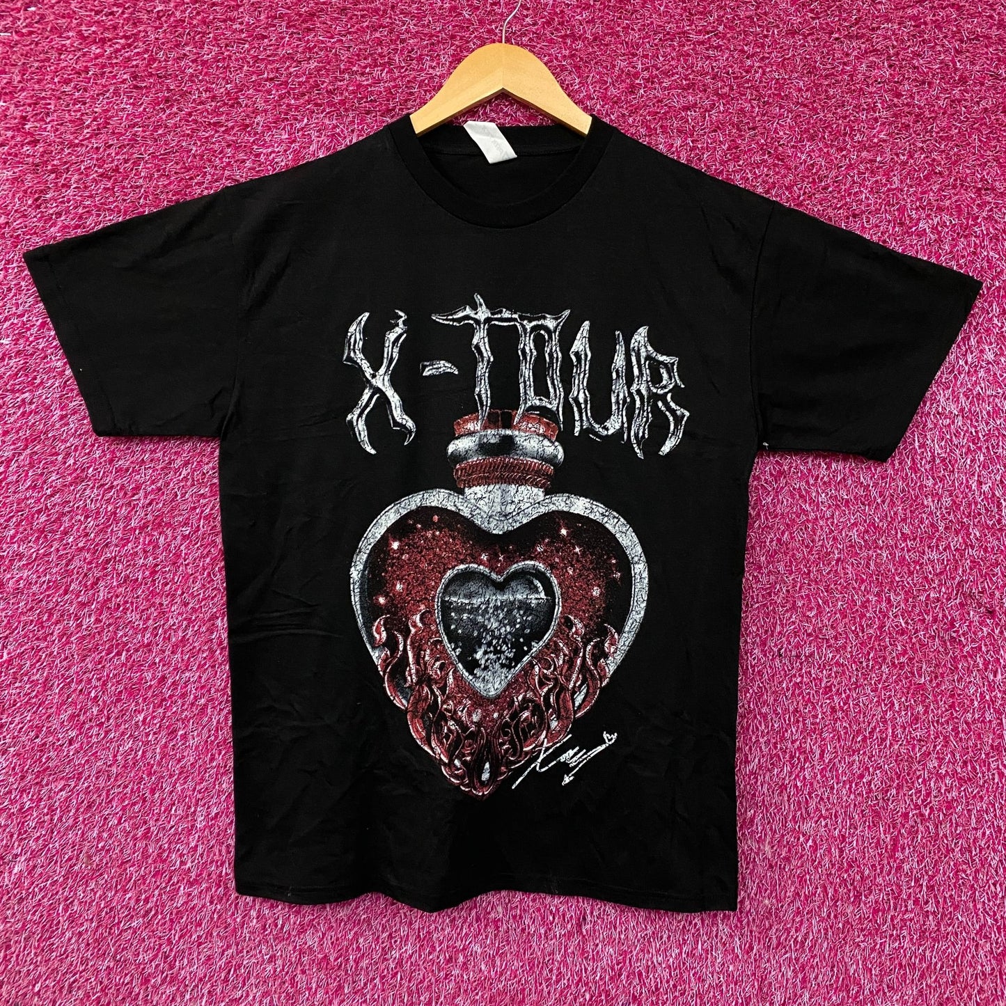 X-Tour Xavi Heart in a Bottle Tshirt size Large