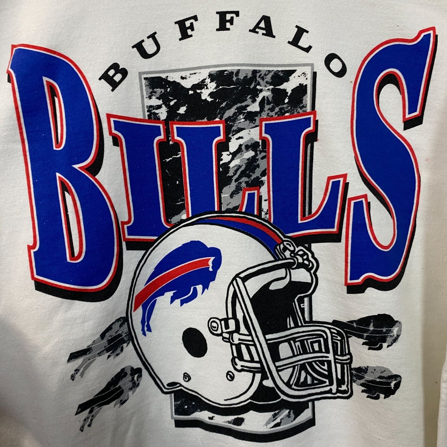 Junk Food Clothing Buffalo Bills Throwback Helmet Logo Sweatshirt Medium