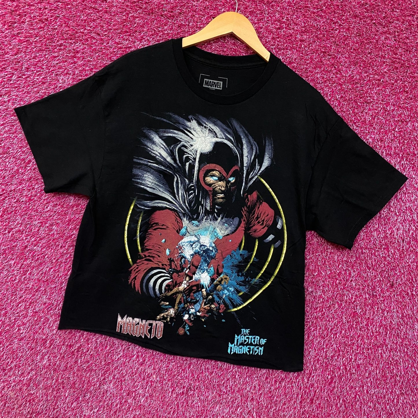Marvel Magneto The Master Of Magnetism Crop T-Shirt Small