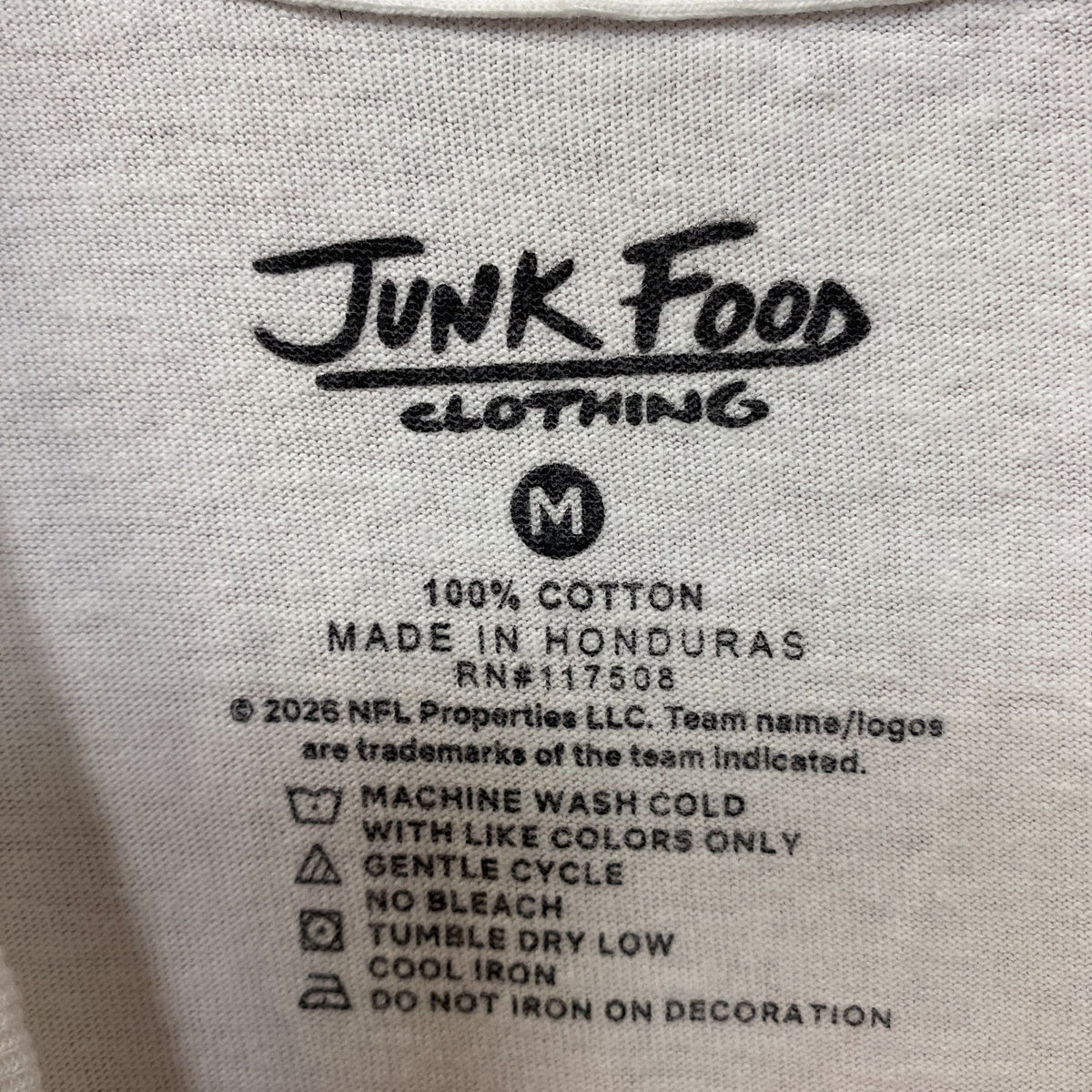 Junk Food Jacksonville Jaguars Football Helmet White Tshirt size Medium