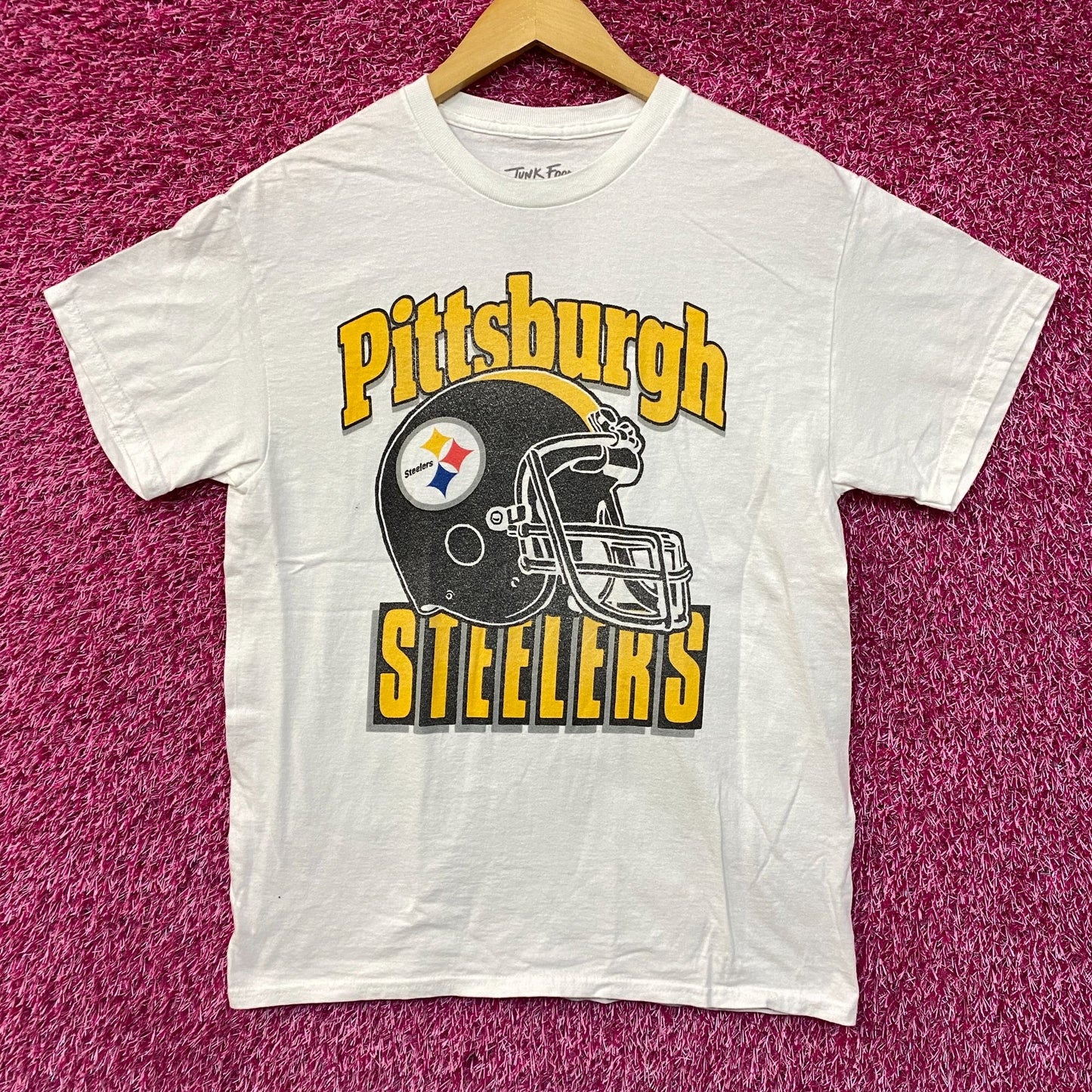 Junk Food Pittsburgh Steelers Football Helmet Logo T-Shirt Small