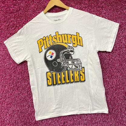 Junk Food Pittsburgh Steelers Football Helmet Logo T-Shirt Small