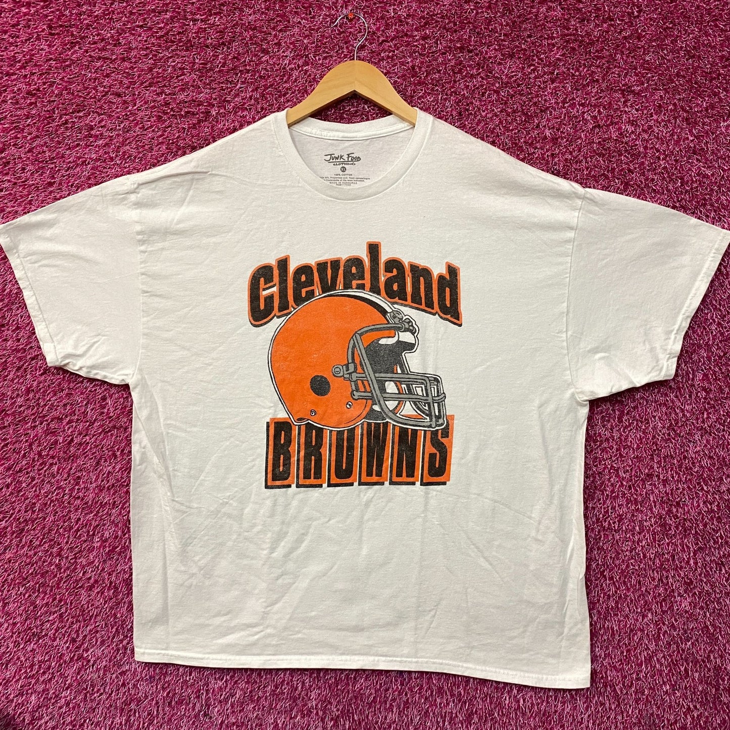 Junk Food Clothing NFL Cleveland Browns Throwback Helmet T-Shirt XL