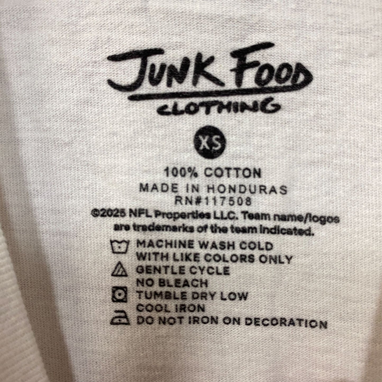 Junk Food Clothing NFL Kansas City Chiefs Rushing Flea Market T-Shirt XS