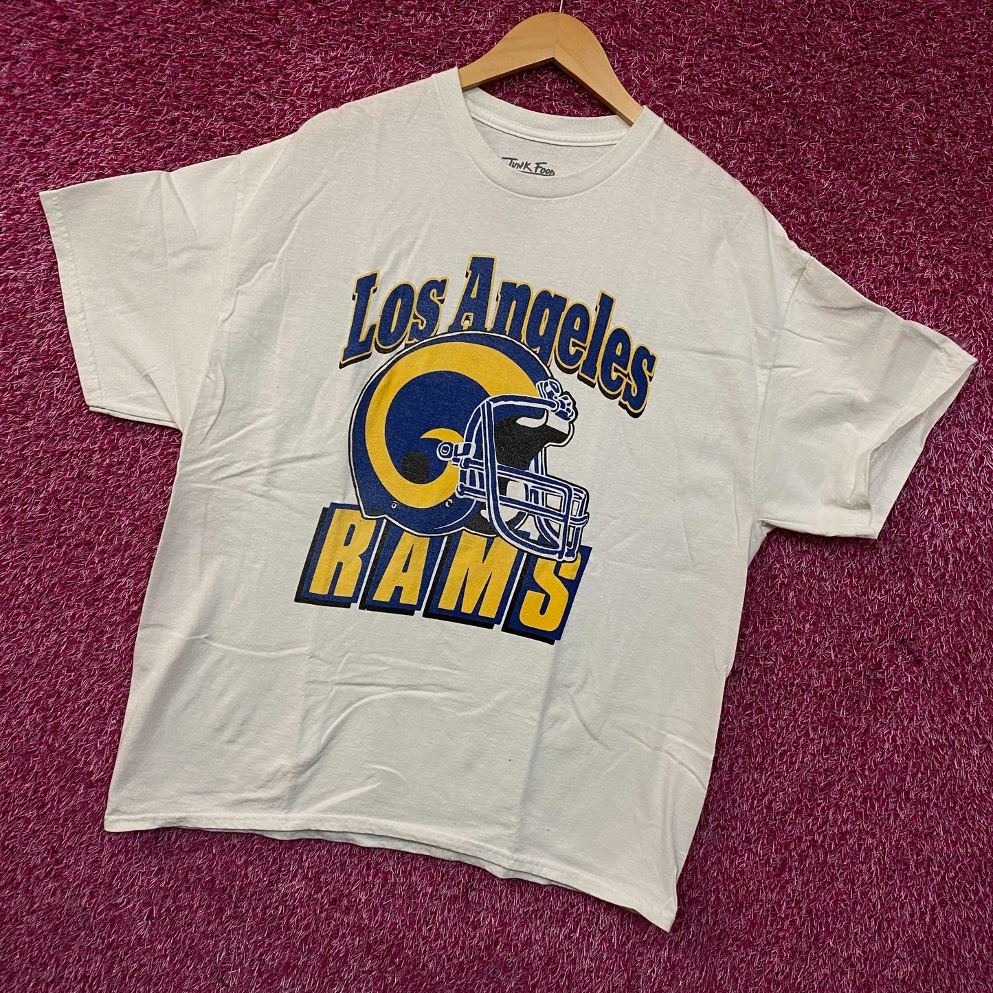 Junk Food Clothing NFL Los Angeles Rams Throwback Helmet Retro Style T-Shirt Large