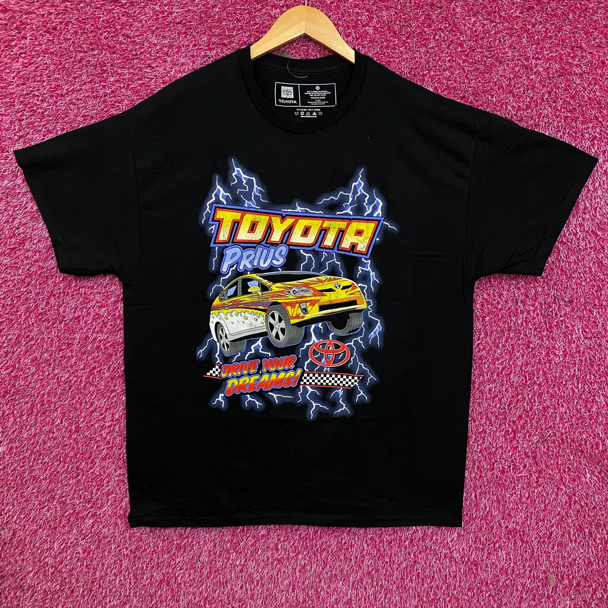 Toyota Prius Lightning Strikes Tshirt size XL