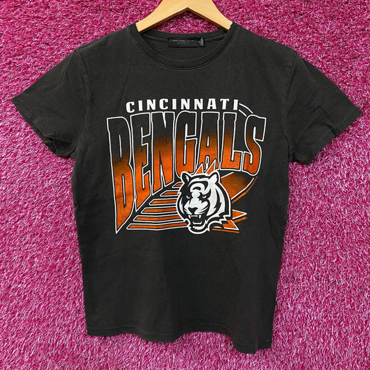 Junk Food Clothing NFL Cincinnati Bengals Chrome Retro Style Women's T-Shirt XS