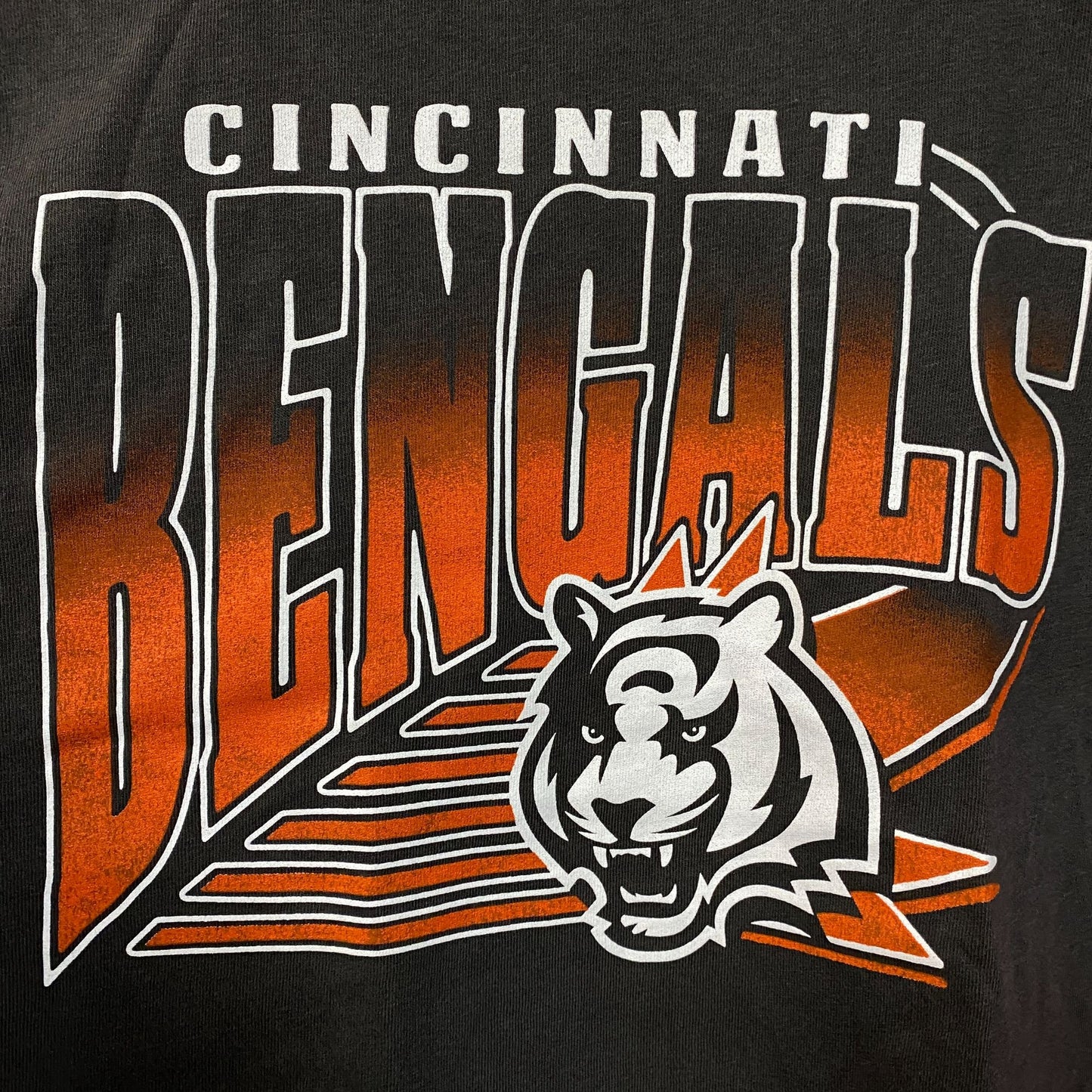 Junk Food Clothing NFL Cincinnati Bengals Chrome Retro Style Women's T-Shirt XS