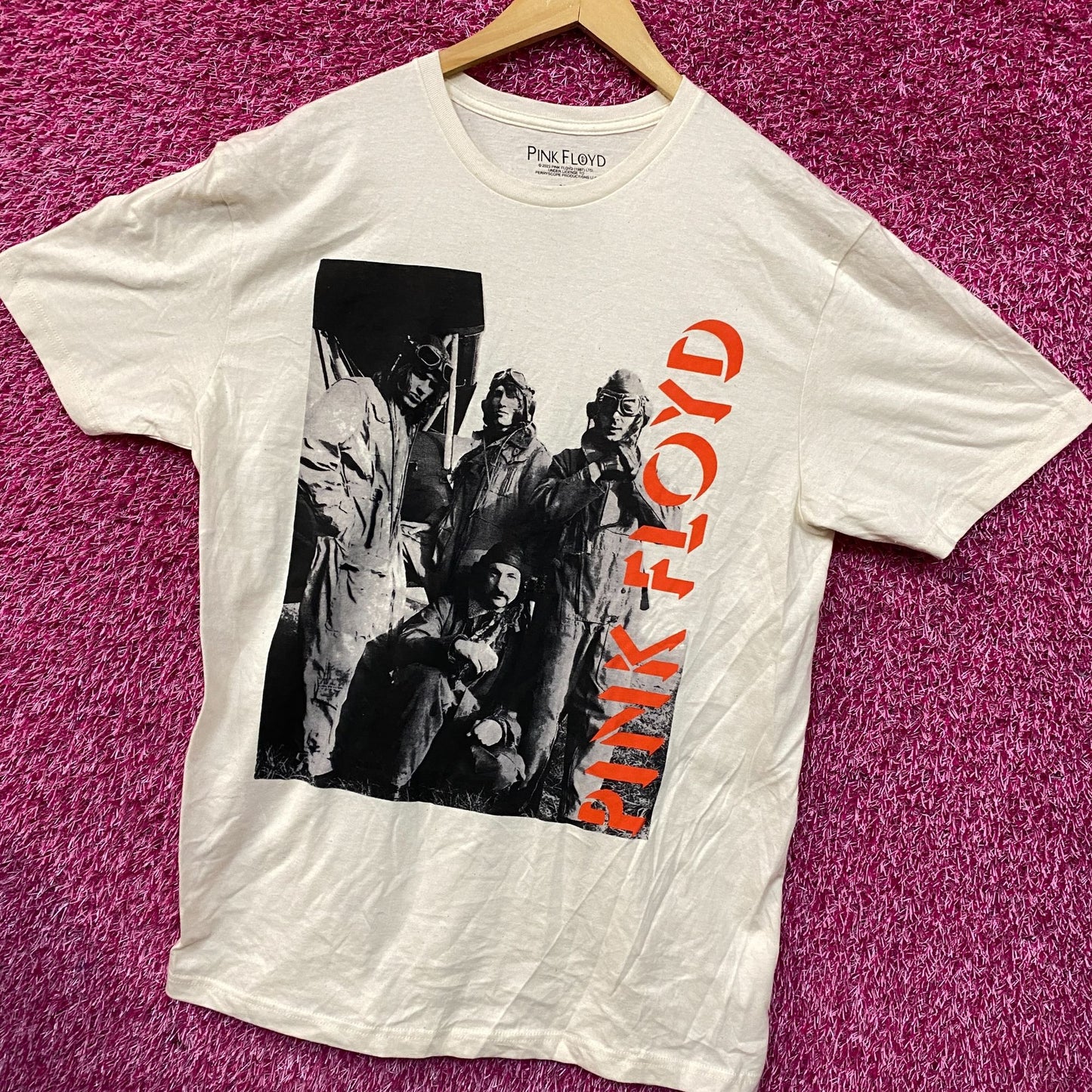 Pink Floyd Point Me at the Sky Graphic T-Shirt Medium