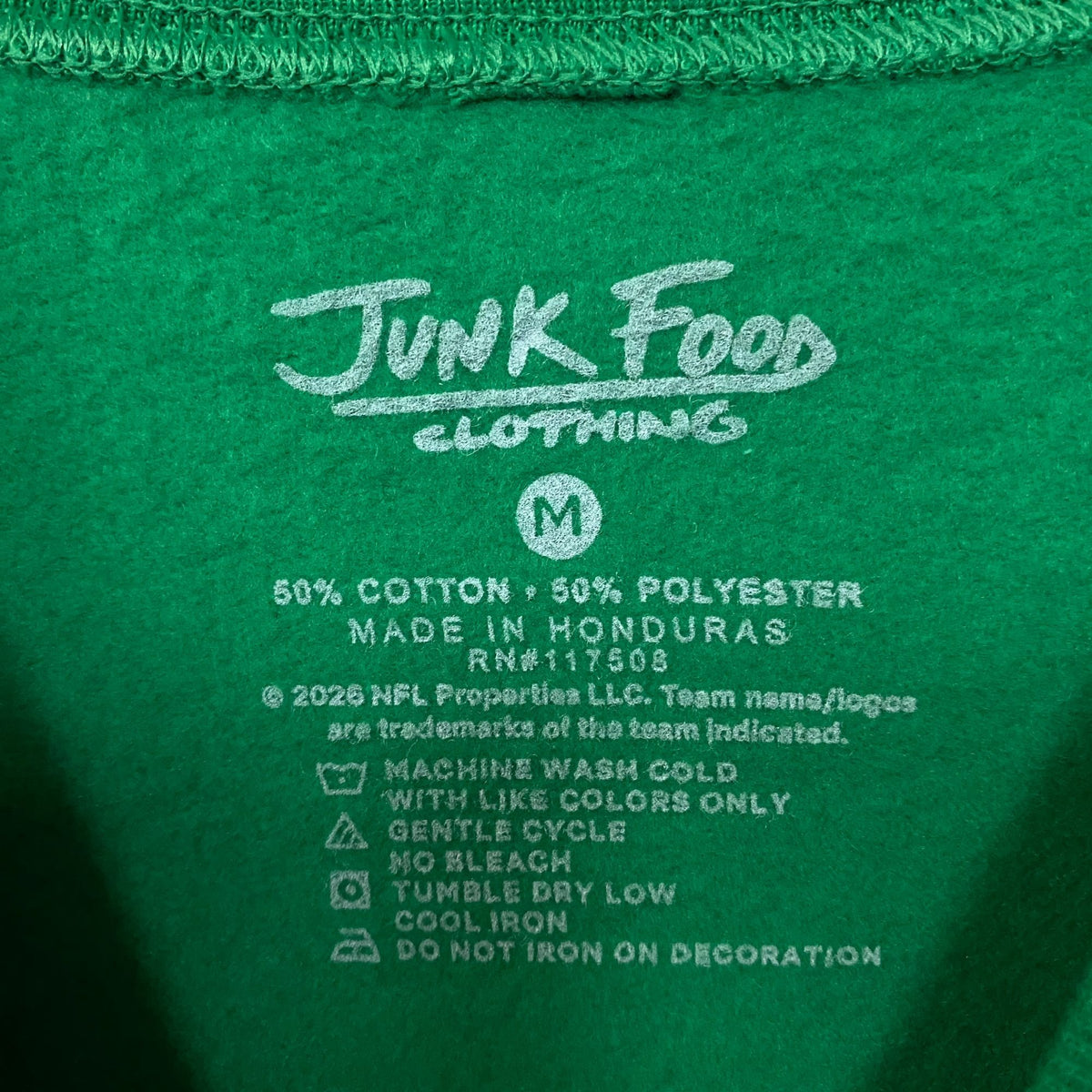 Junk Food Clothing Philadelphia Eagles Helmet Logo Flea Market Crew Fleece Medium